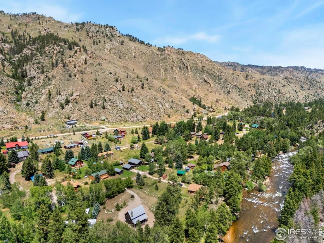 Photo of 277 Riverside Dr