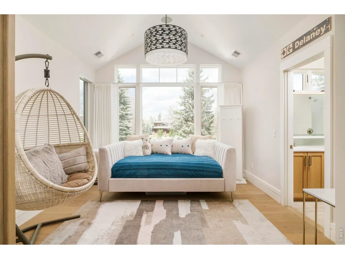 Photo of 2158 Tamarack Ave