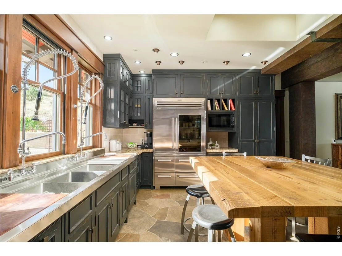 Photo of 307 Labelle Rd