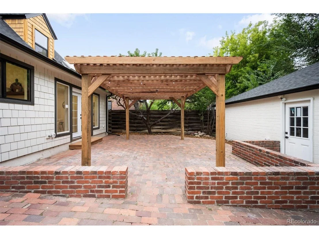 Photo of 414 Elm St