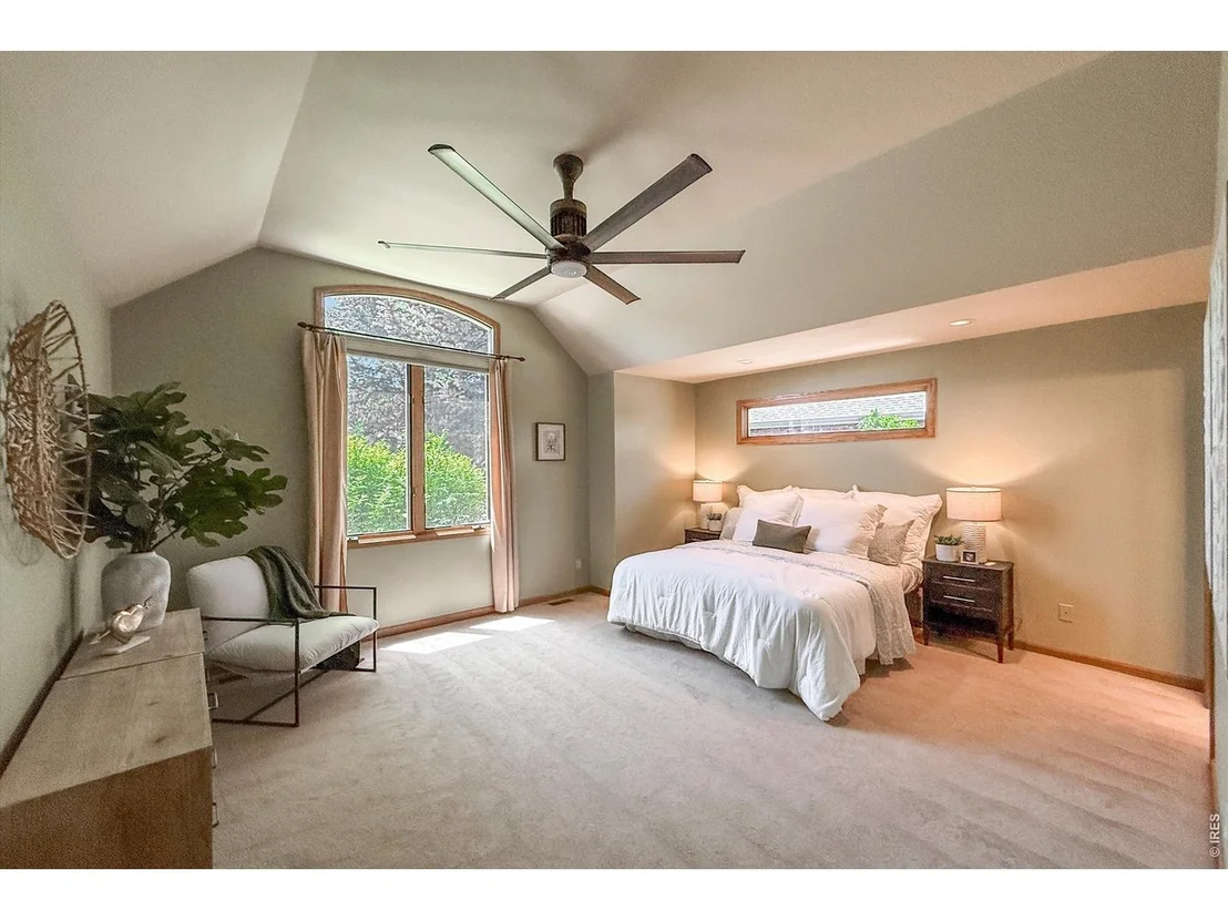 Photo of 2010 Emerald Dr