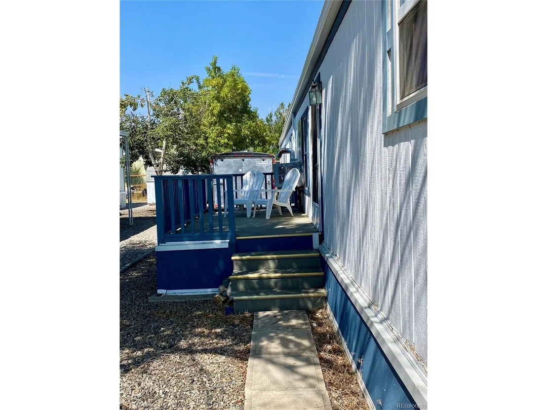 Photo of 921 Maple Dr
