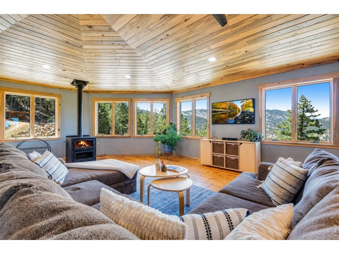 Photo of 80 Lookout Dr
