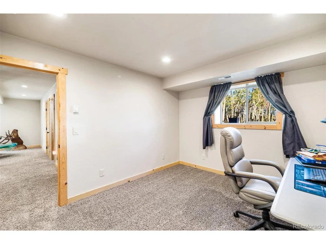 Photo of 982 Georgia Dr