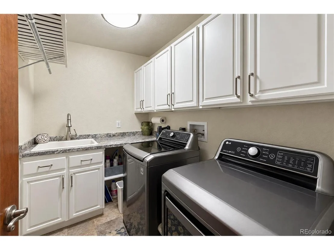 Photo of 2519 Eagleview Cir