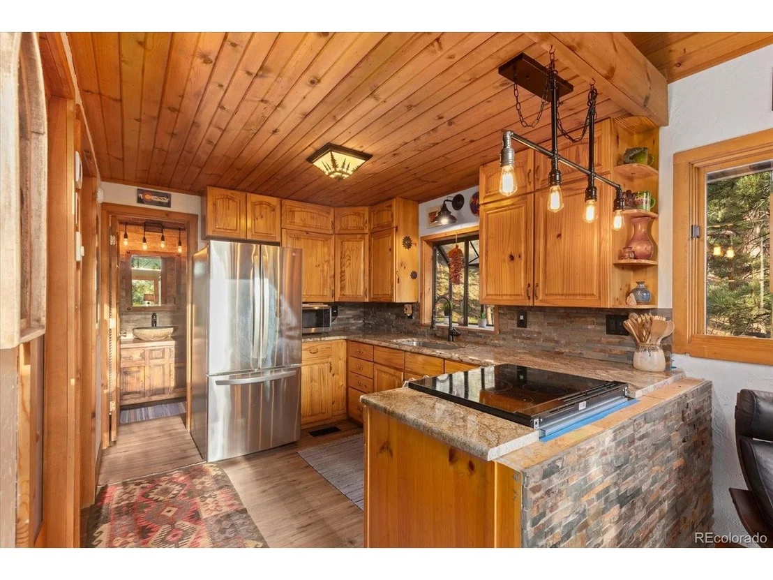 Photo of 120 2nd St