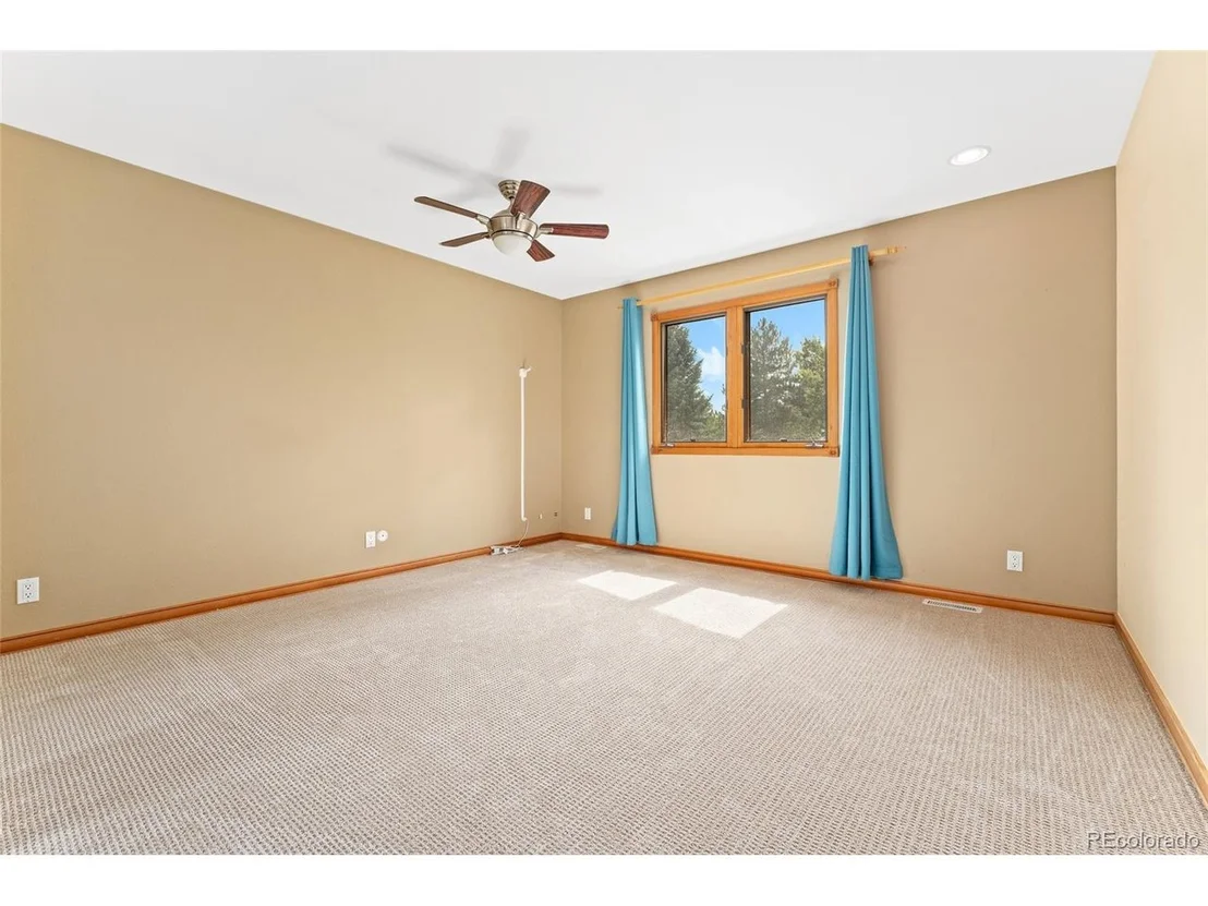 Photo of 7302 Island Cir