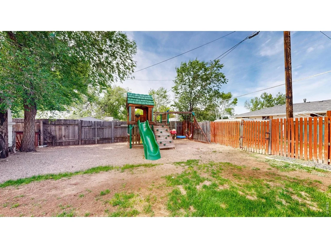 Photo of 521 1st Ave