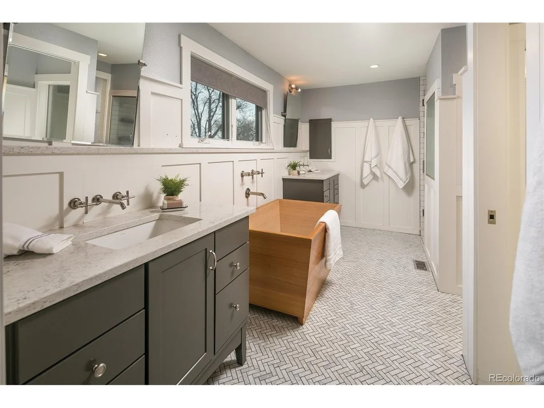 Photo of 2810 Duke Cir