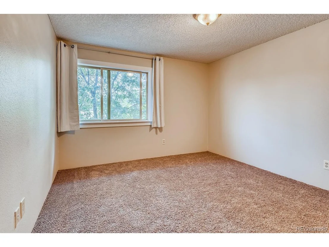 Photo of Unit 204 at 5102 Williams Fork Trl
