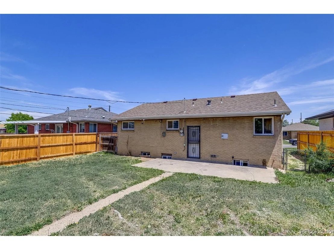 Photo of 3685 Jasmine St