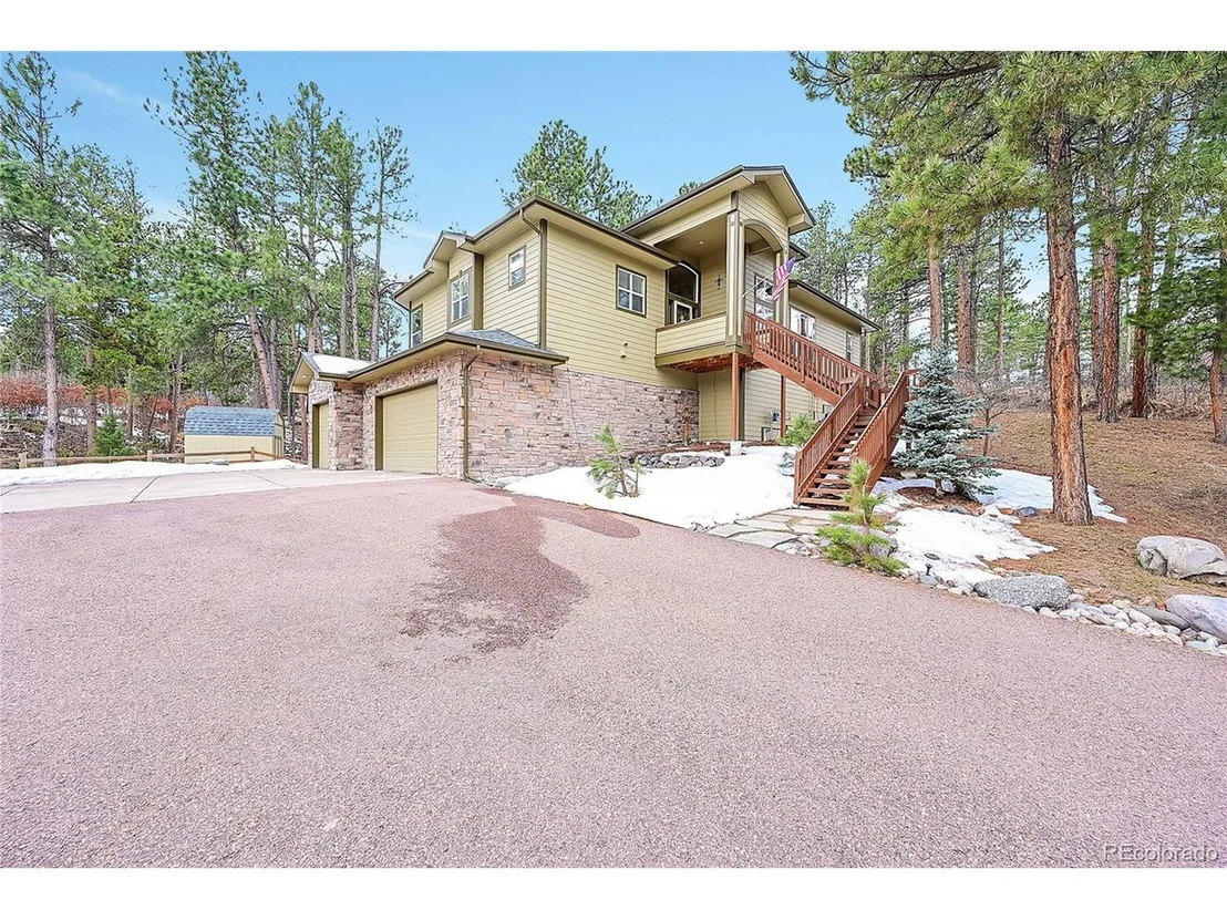 Photo of 882 Independence Dr