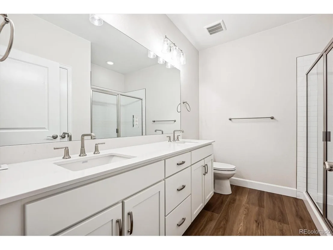 Photo of 5451 Riverbend Ave
