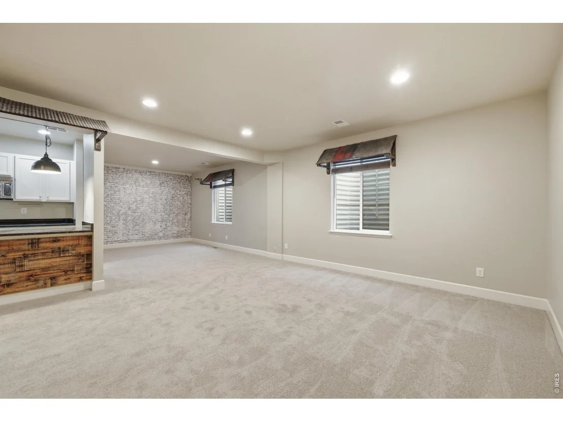 Photo of 882 Jenny Ln