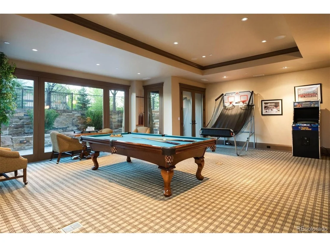 Photo of 8932 Mountain View Ln