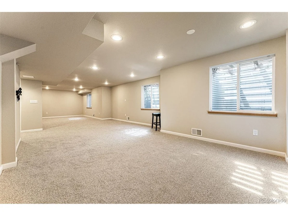 Photo of 321 Driftwood Cir