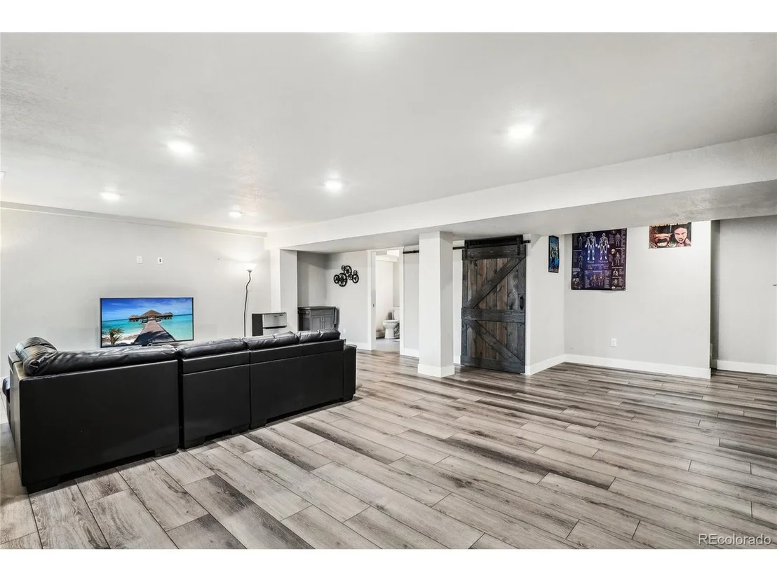 Photo of 6227 Shenandoah Ave