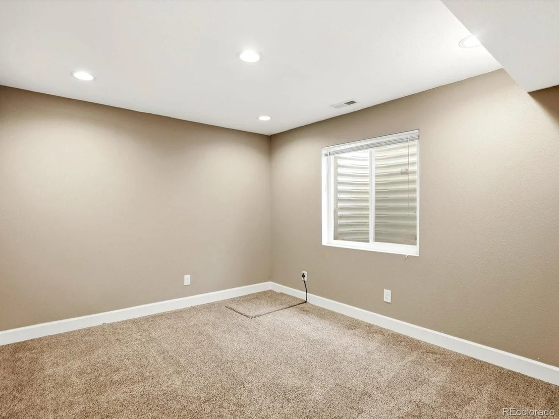 Photo of 10059 Dillon Cir