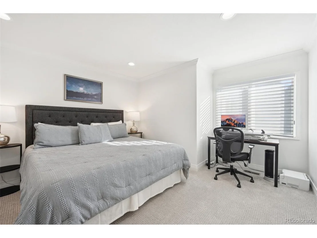 Photo of 8521 Colonial Dr