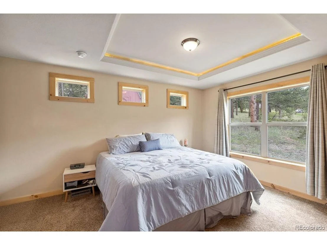 Photo of 232 Saint Vrain Rd