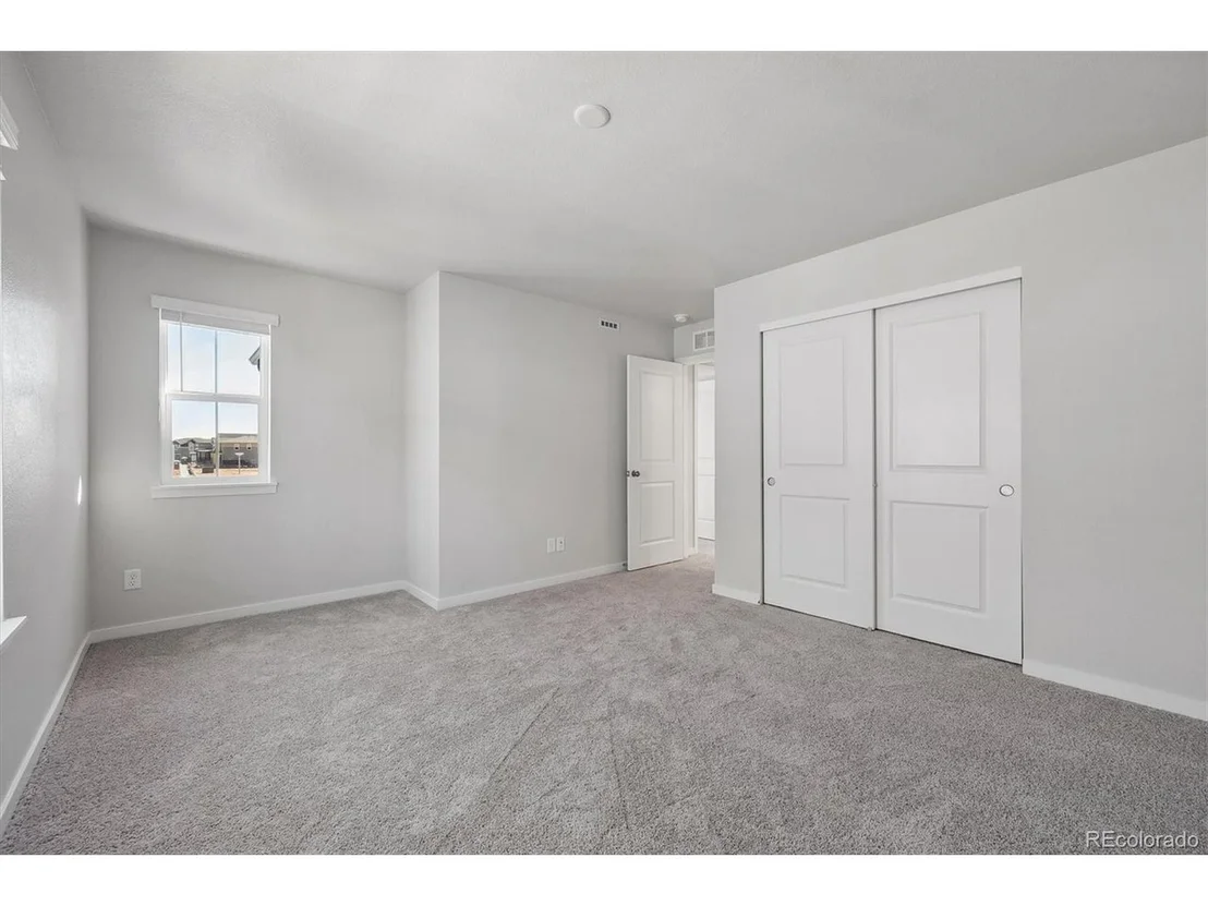 Photo of 4601 N Versailles Way