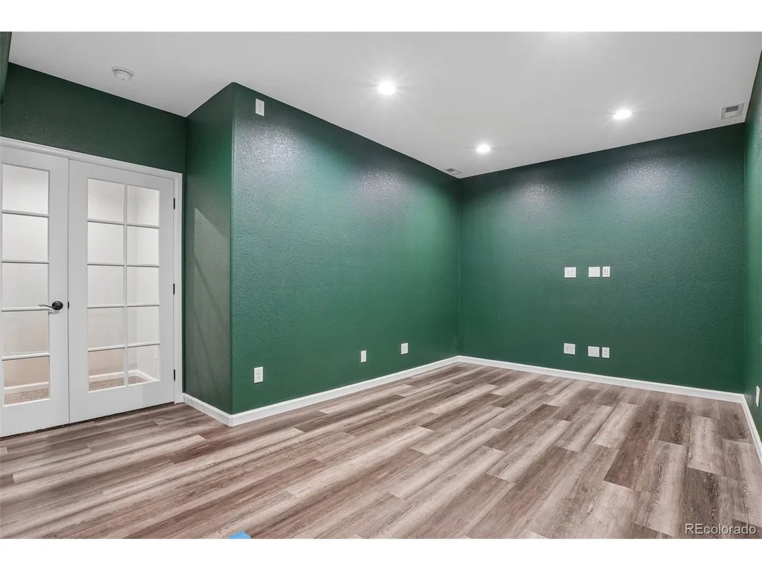 Photo of 291 Saskatoon Dr