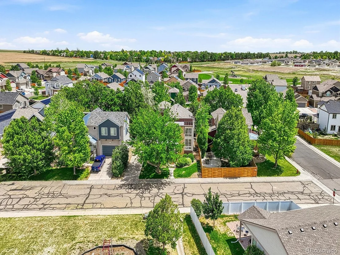 Photo of 827 Spruce Ct