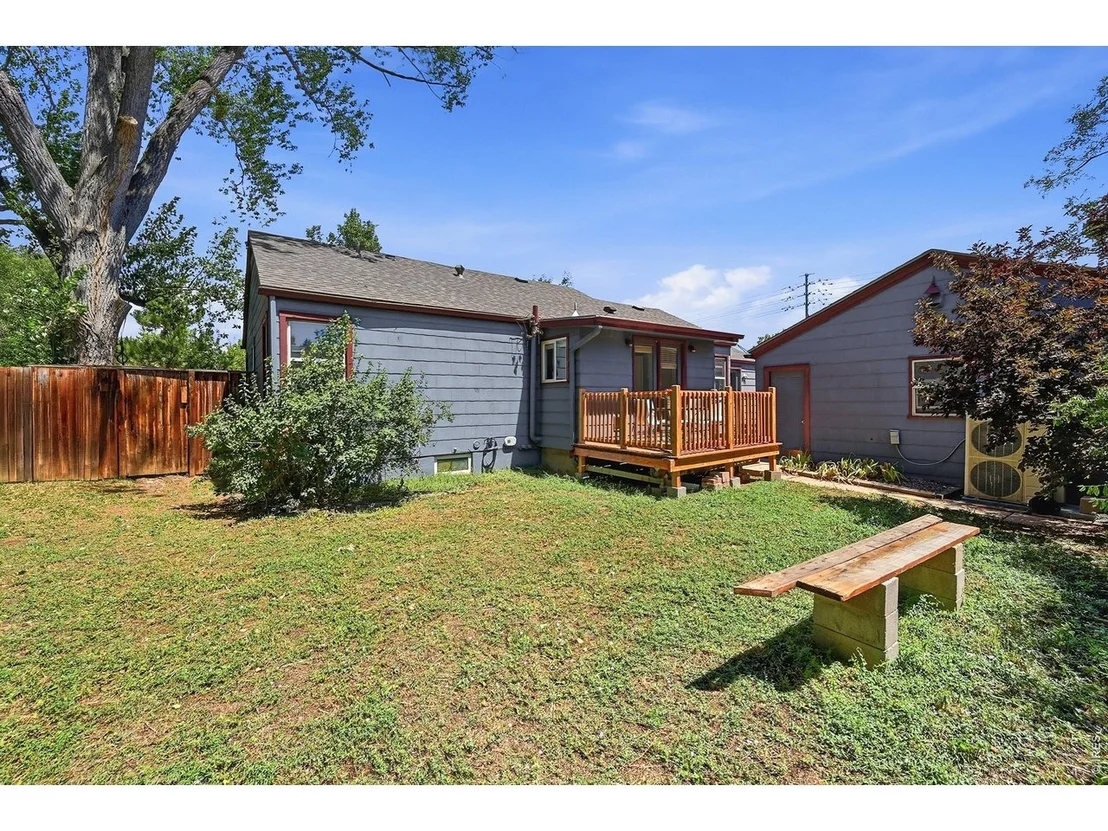 Photo of 1850 Iris Ave