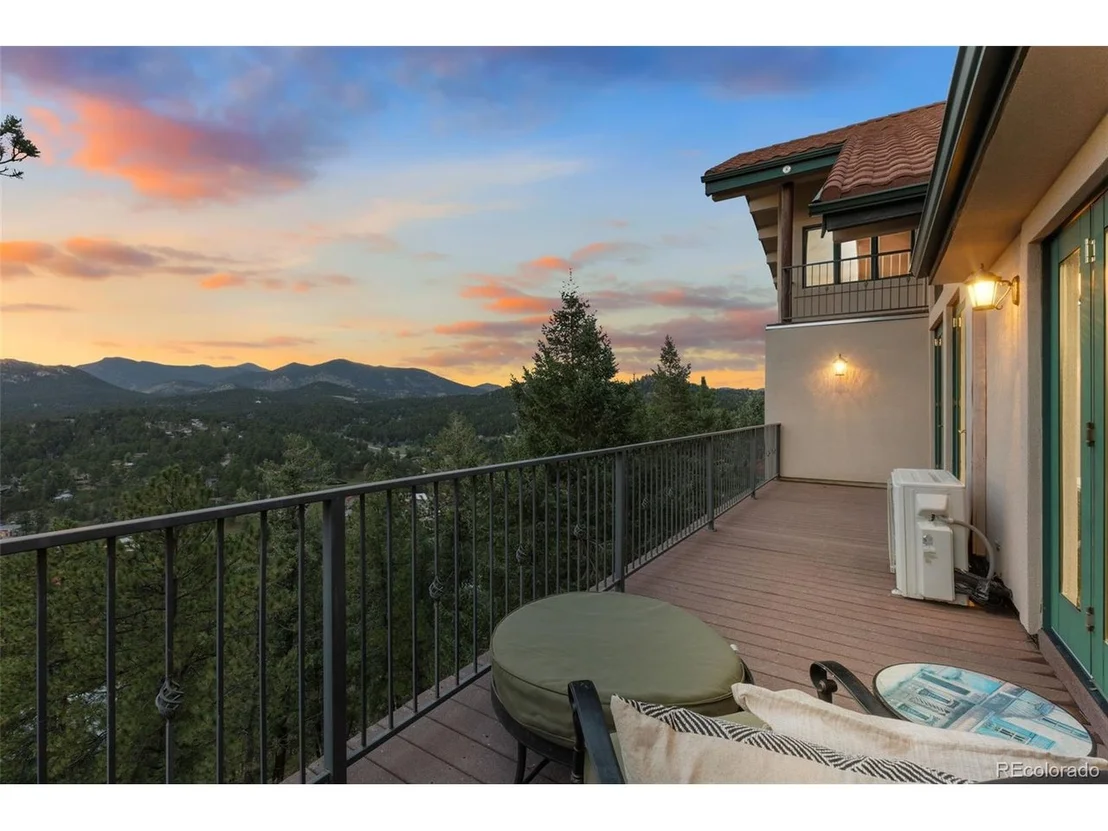 Photo of 27400 Overlook Dr