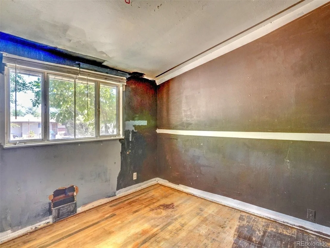Photo of 7789 Greenleaf Ln