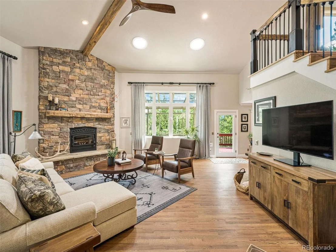 Photo of 137 Nuthatch Rd