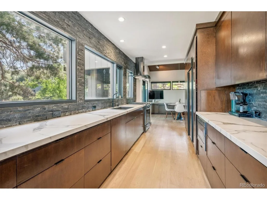 Photo of 14495 Foothill Rd