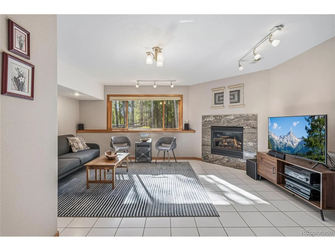 Photo of 9274 Sandy Ln