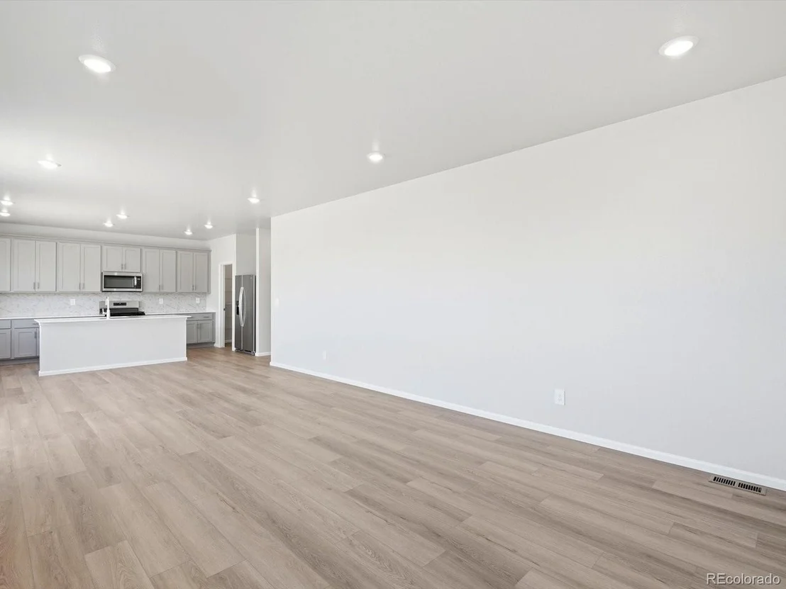 Photo of 4621 Sunsplash Way