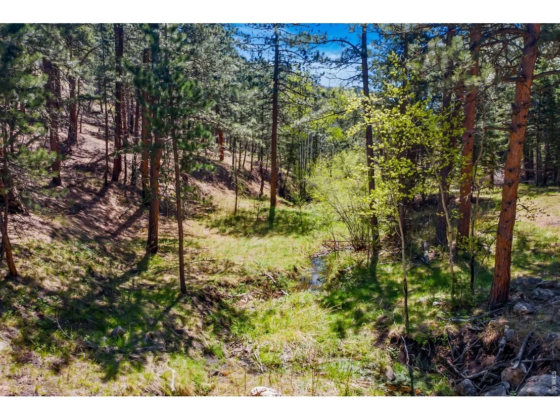 Photo of 1899 Spring Valley Rd
