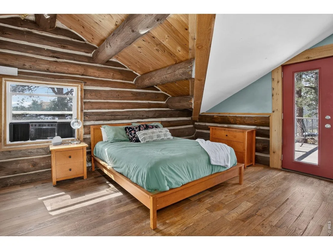 Photo of 470 Weaver Dr