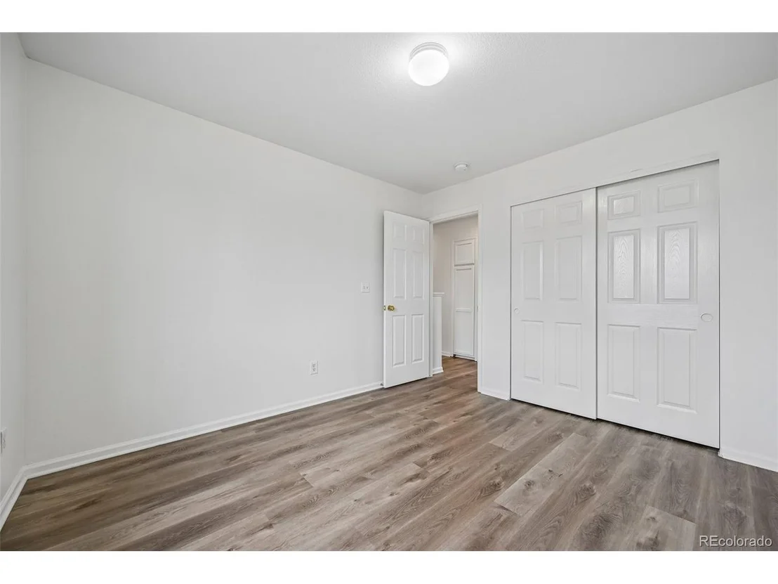 Photo of 1058 Oriole Cir