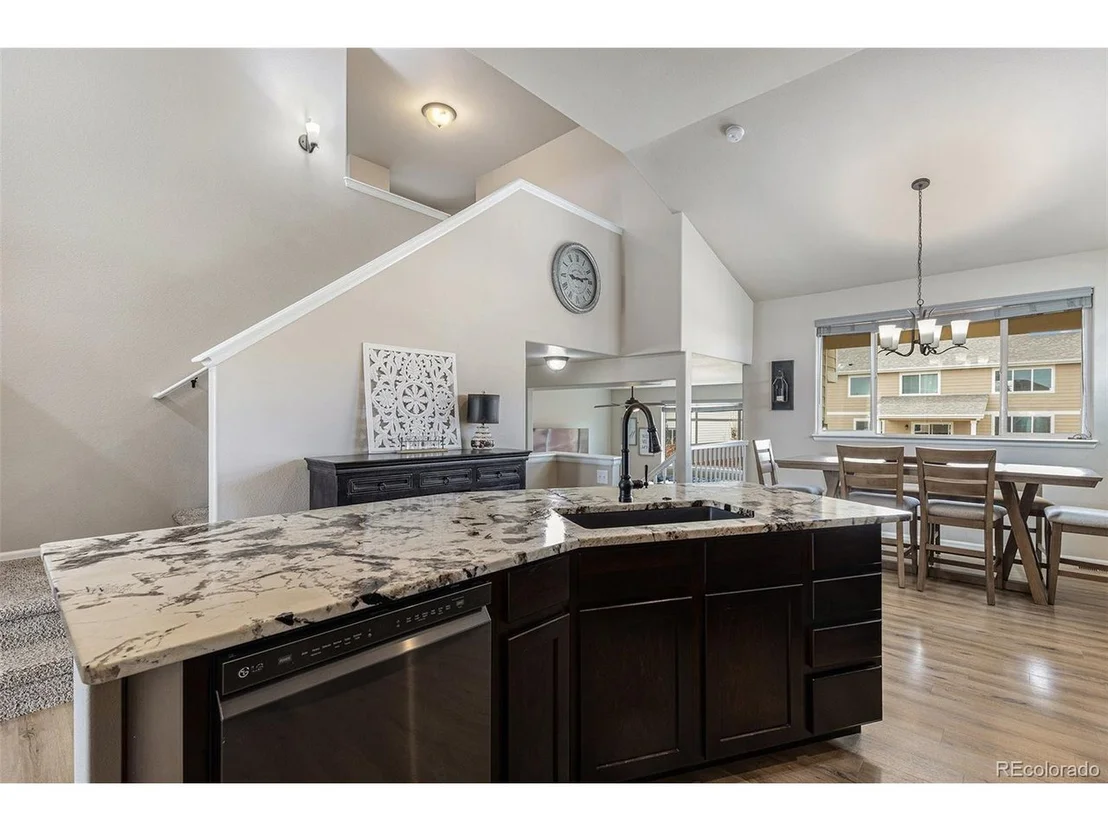 Photo of 1521 Heirloom Dr