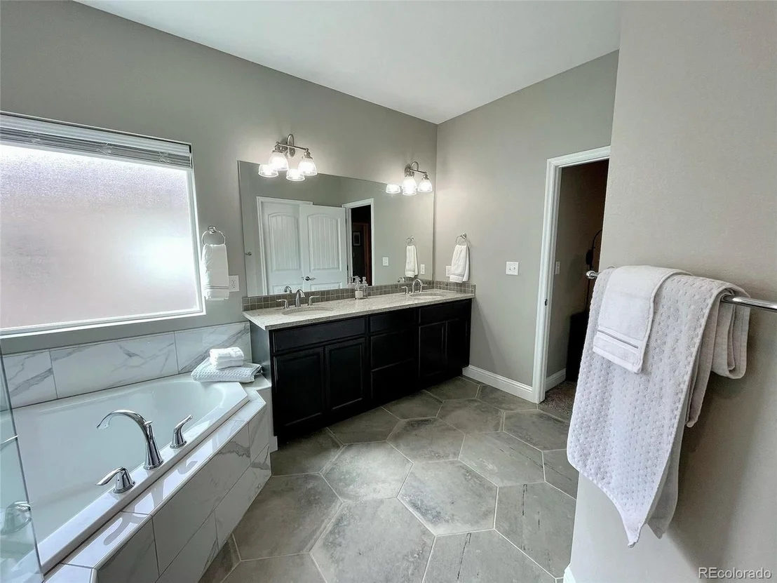Photo of 2157 Donna St