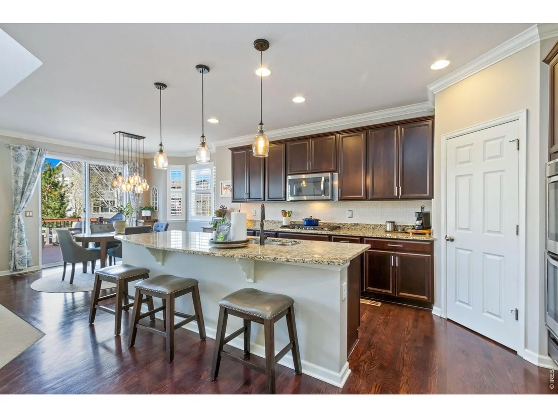 Photo of 6772 Rainier Rd
