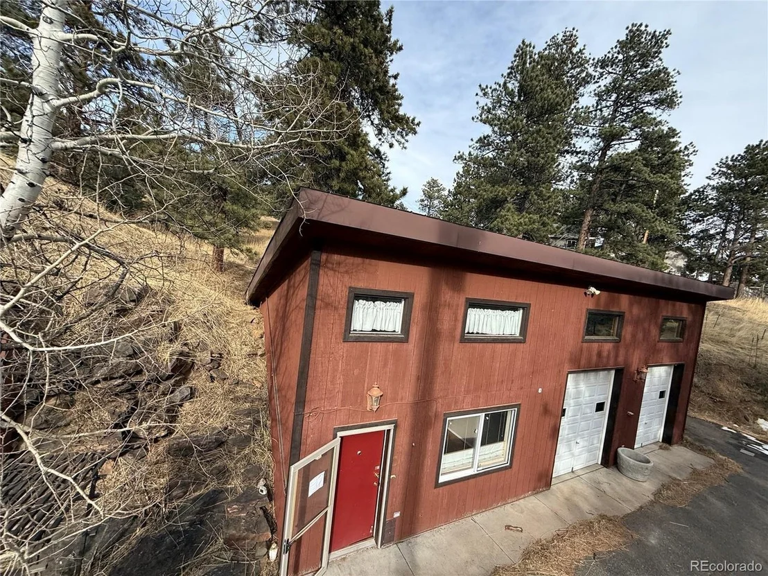 Photo of 663 Aspen Rd