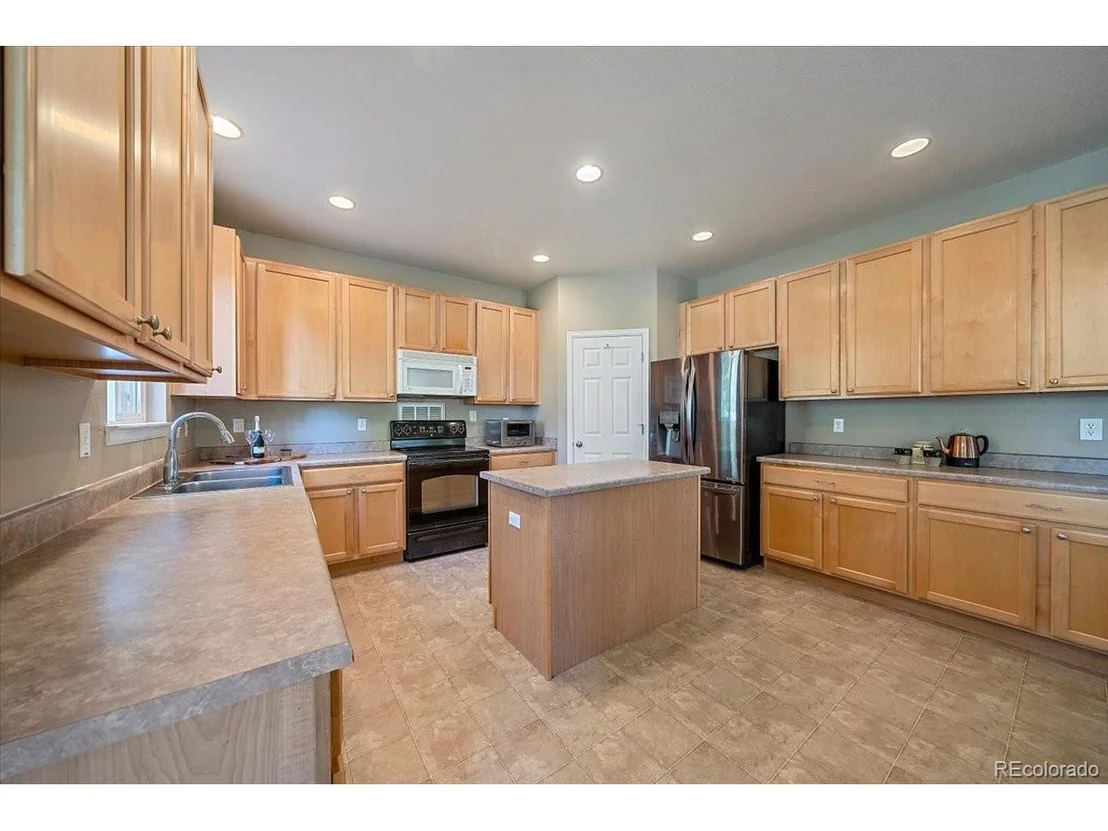 Photo of 11203 Coal Mine St