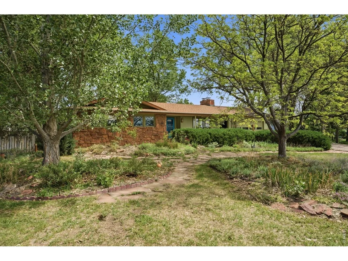 Photo of 6541 Saint Vrain Rd