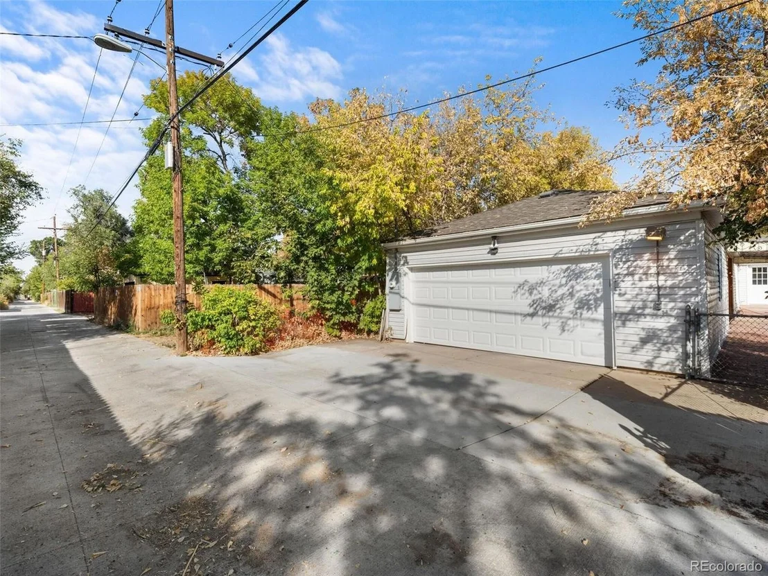 Photo of 727 Geneva St