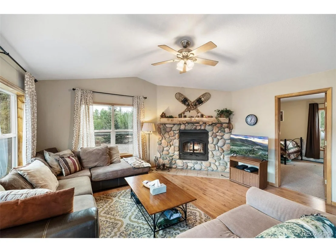 Photo of 274 Folsom Dr
