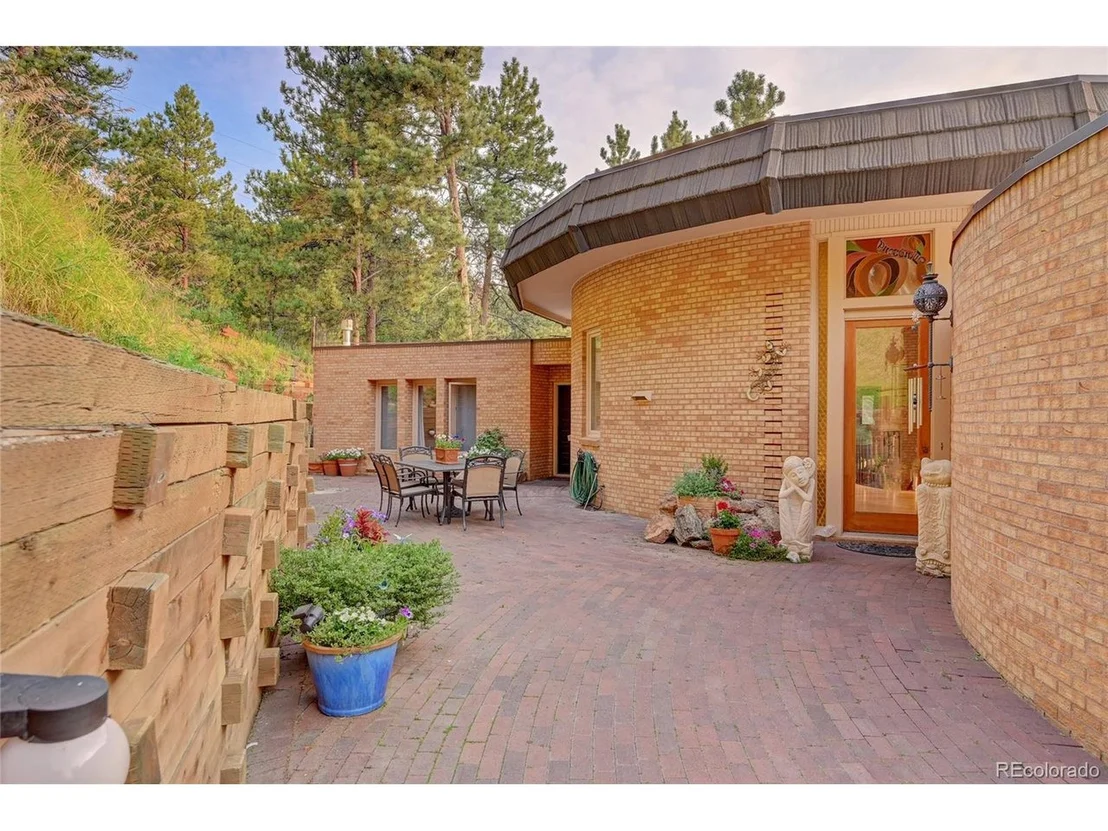 Photo of 218 Anemone Dr