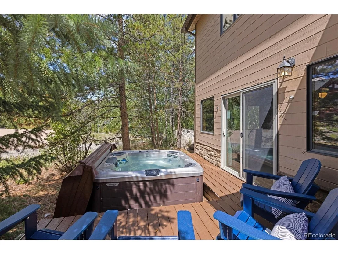 Photo of 395 Black Hawk Cir