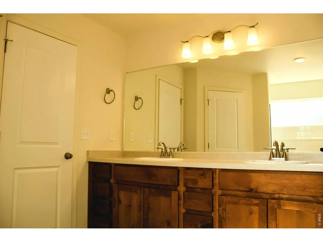 Photo of 2369 Juno Ln