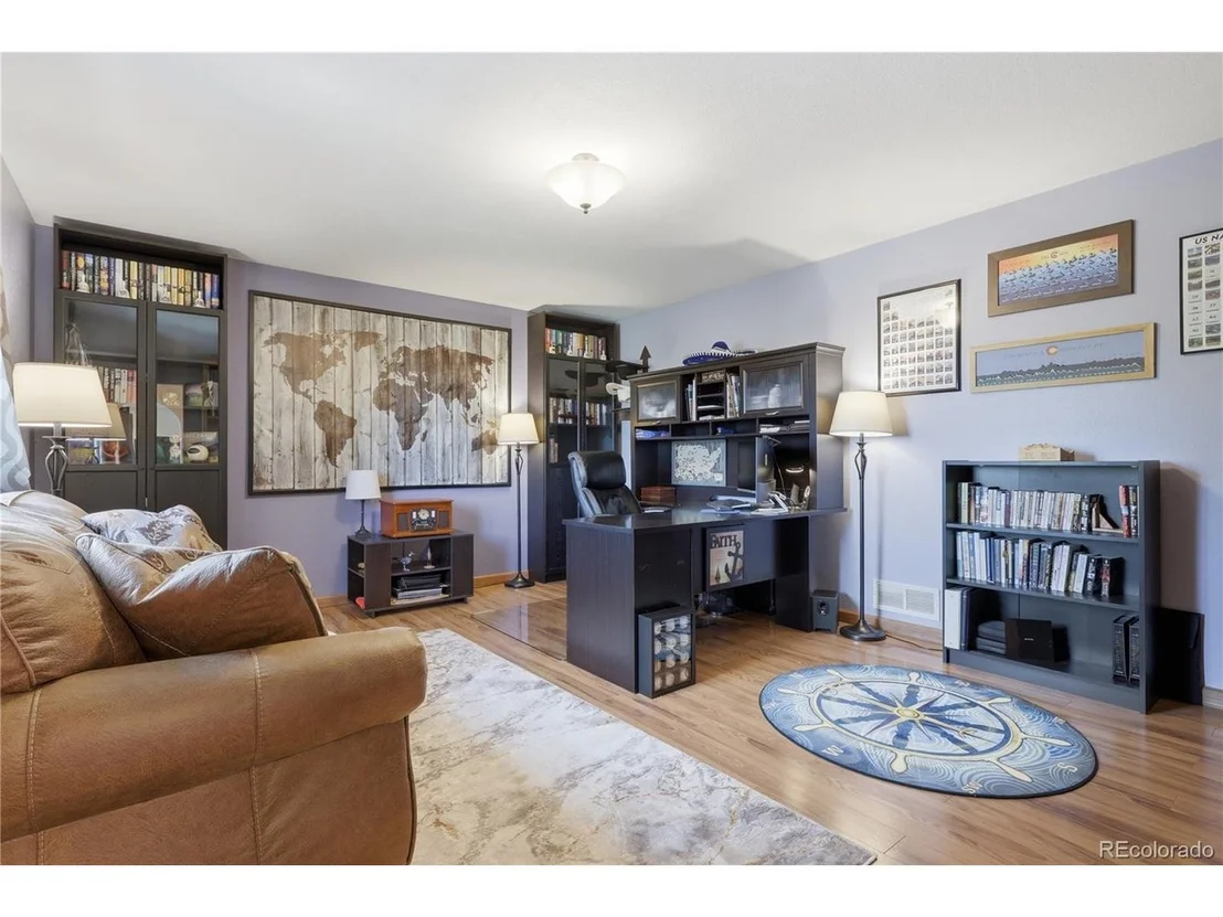 Photo of 607 Meadow Station Cir