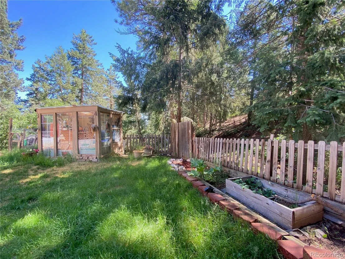 Photo of 1222 Valley View Dr